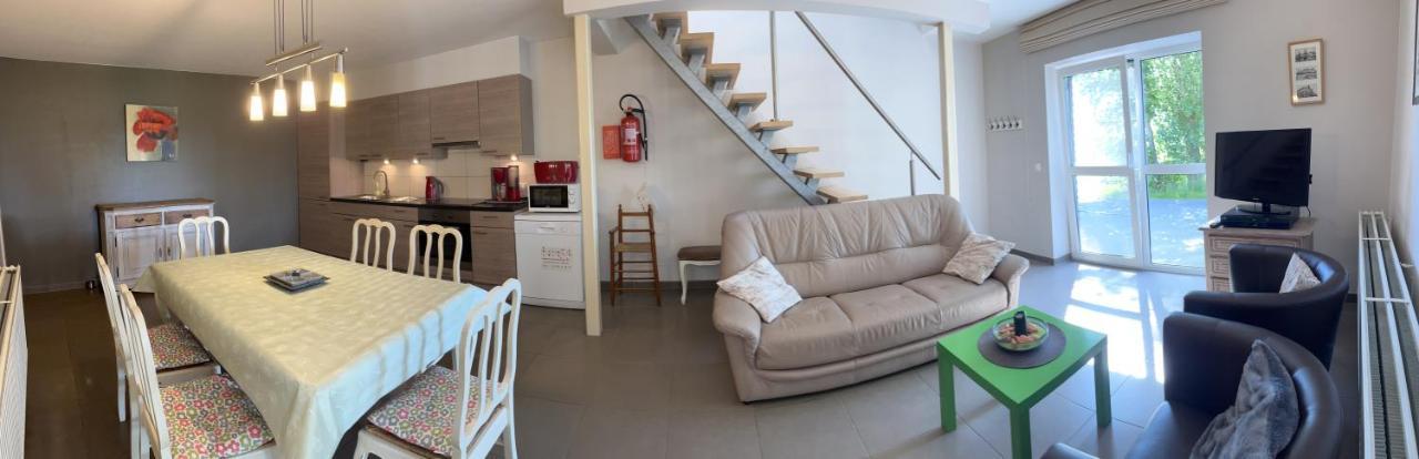 Maneschijn**** Holiday home *